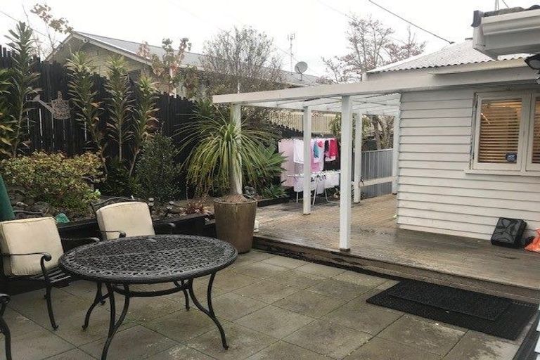 Photo of property in 2/40 Killarney Avenue, Torbay, Auckland, 0630
