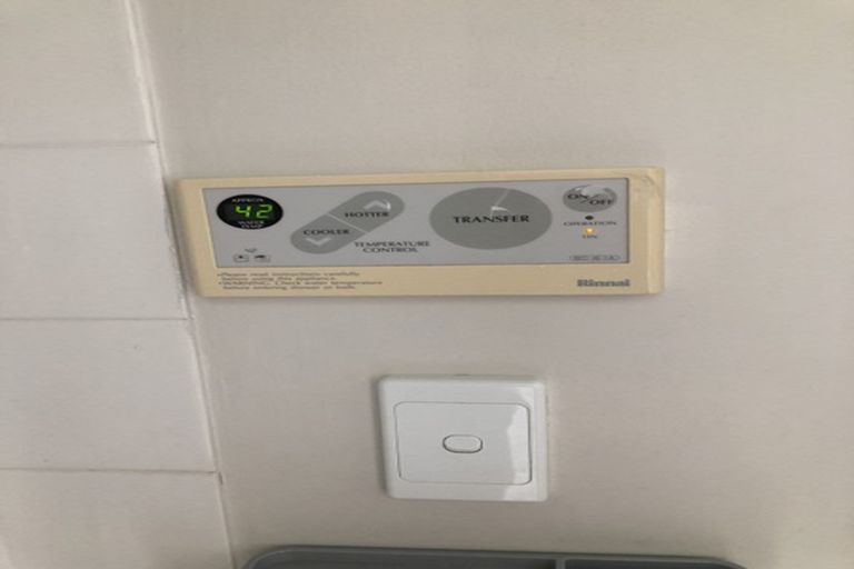 Photo of property in 61 Luton Avenue, Sunnyhills, Auckland, 2010