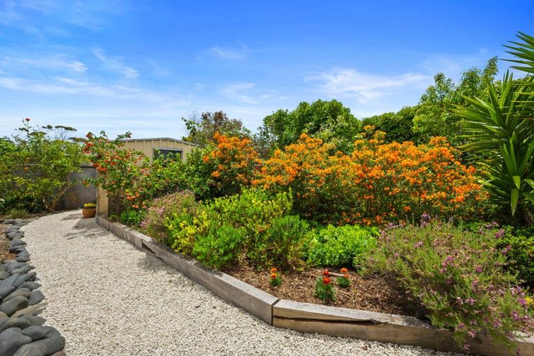 Photo of property in 1611 Kaipara Coast Highway, Kaukapakapa, 0984