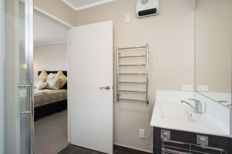 Photo of property in 3 Lakeside Terrace, Omokoroa, 3114