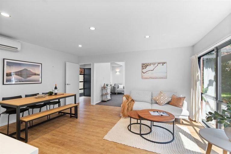 Photo of property in 10 Haineswood Lane, Sockburn, Christchurch, 8042