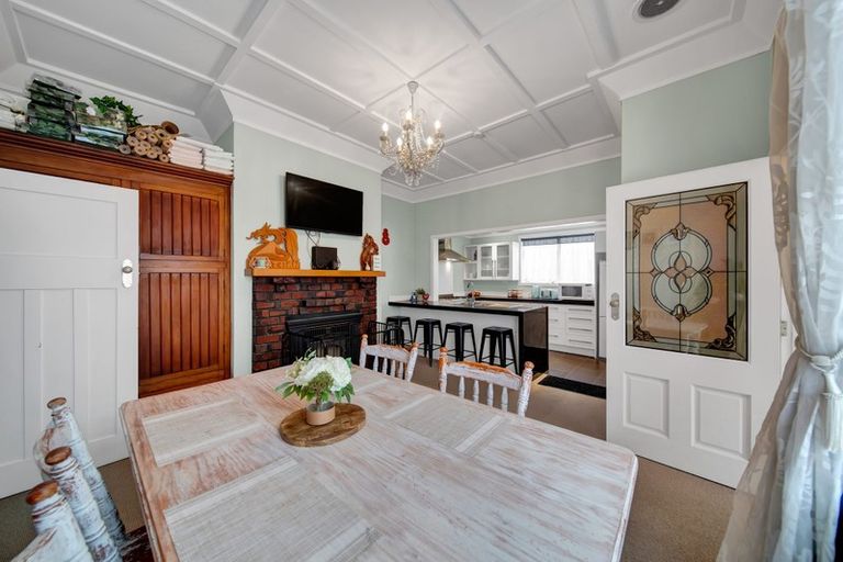 Photo of property in 53 Disraeli Street, Hawera, 4610