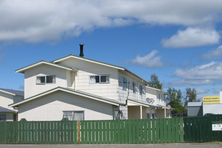 Photo of property in 4/109 Tauhara Road, Tauhara, Taupo, 3330
