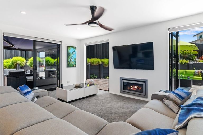 Photo of property in 35 Tohora View, Waihi Beach, 3611