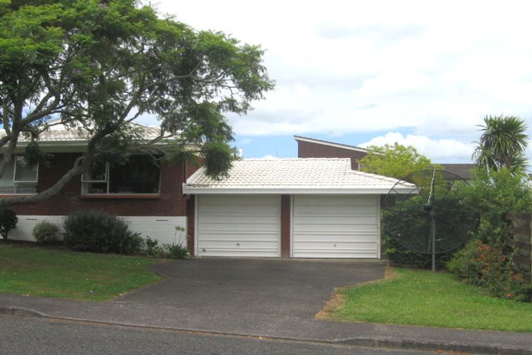 Photo of property in 1/44 James Evans Drive, Northcote, Auckland, 0627