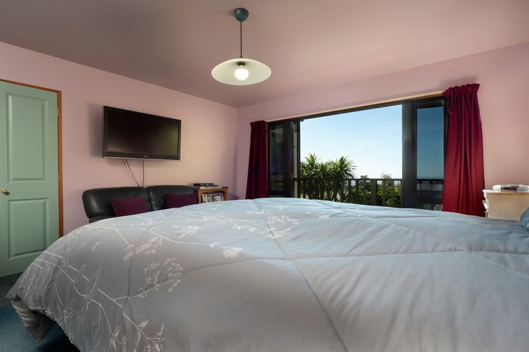 Photo of property in 33 Harry Ell Drive, Cashmere, Christchurch, 8022