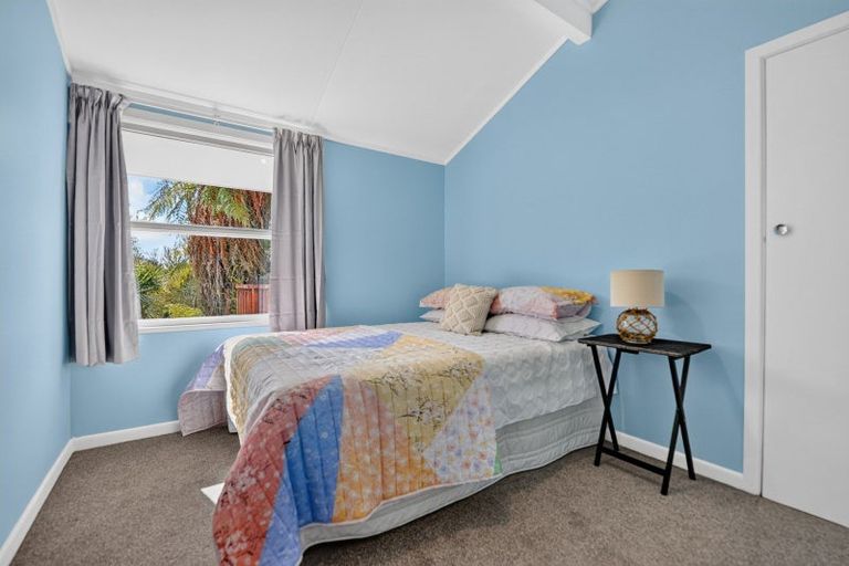 Photo of property in 18 Totara Drive, St Andrews, Hamilton, 3200