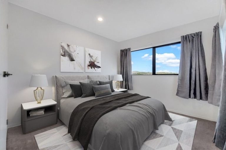 Photo of property in 4/535 Swanson Road, Ranui, Auckland, 0612