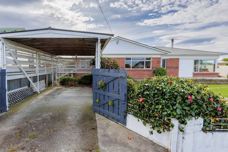 Photo of property in 32 Opie Street, Waimate, 7924