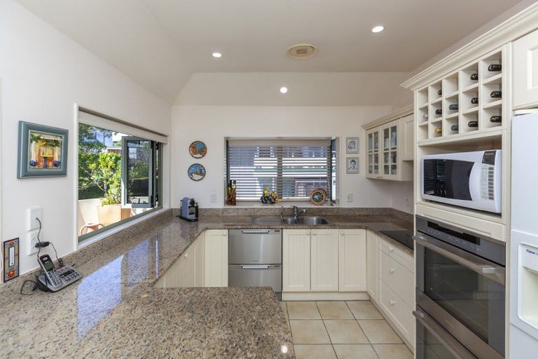 Photo of property in 5a Willow Grove, Raumati Beach, Paraparaumu, 5032