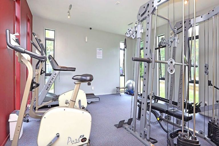 Photo of property in 8/2 Armoy Drive, East Tamaki, Auckland, 2016