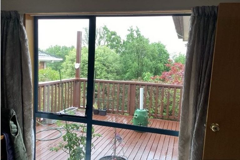 Photo of property in 5 Oberg Lane, Westmorland, Christchurch, 8025