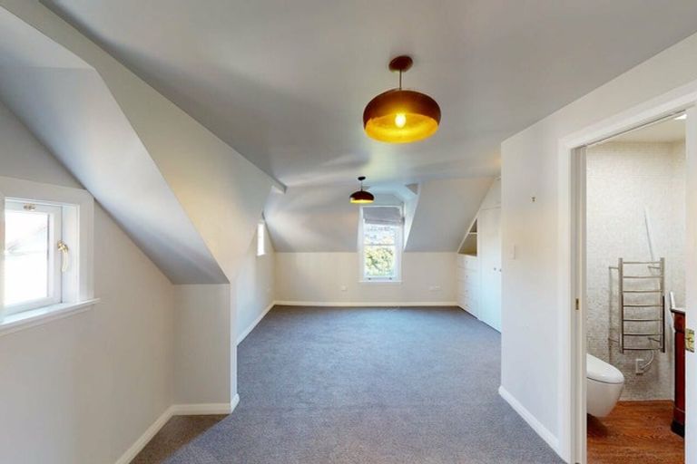 Photo of property in 15 Selwyn Terrace, Thorndon, Wellington, 6011