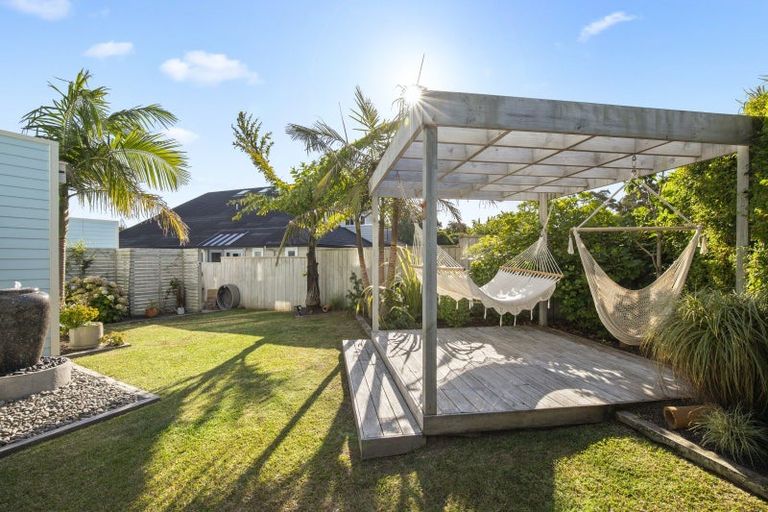 Photo of property in 34 Oceania Place, Mellons Bay, Auckland, 2014