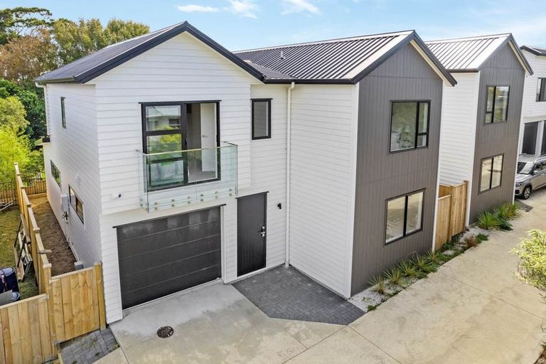 Photo of property in 54c Bleakhouse Road, Howick, Auckland, 2014