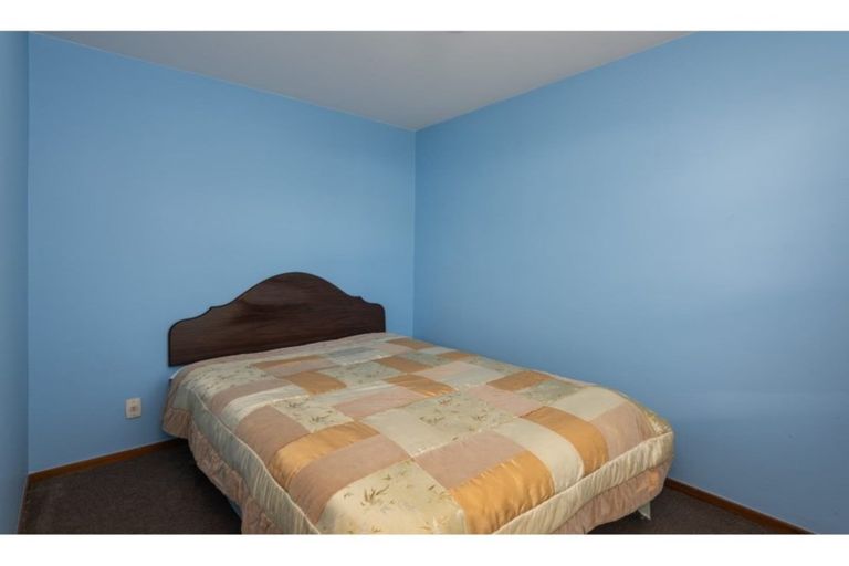 Photo of property in 4/225 Edgeware Road, Edgeware, Christchurch, 8013