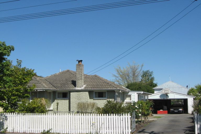 Photo of property in 207 Grimseys Road, Redwood, Christchurch, 8051