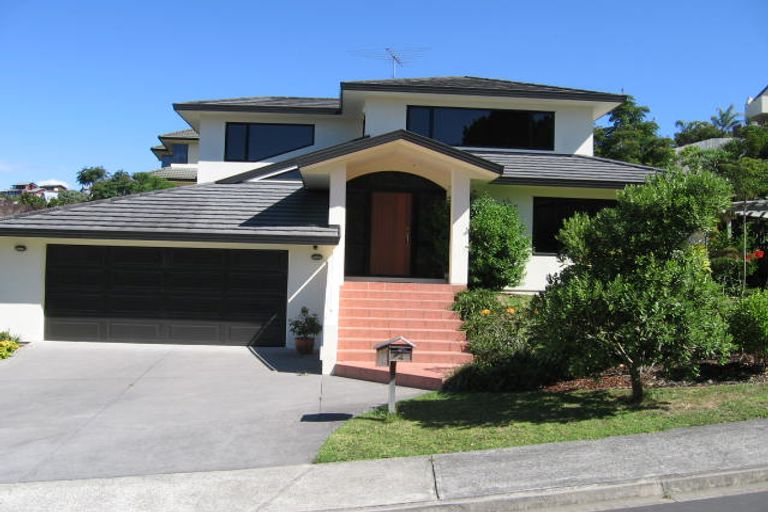 Photo of property in 4 Falstone Lane, Browns Bay, Auckland, 0630