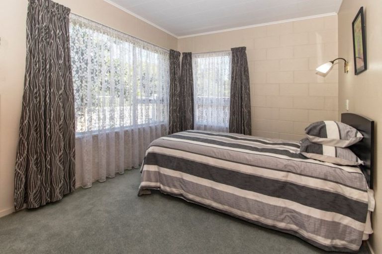 Photo of property in 14 Saint Hill Lane, Havelock North, 4130