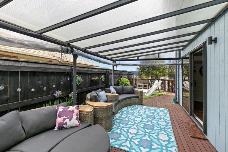 Photo of property in 73 Percy Kinsman Crescent, Riverstone Terraces, Upper Hutt, 5018