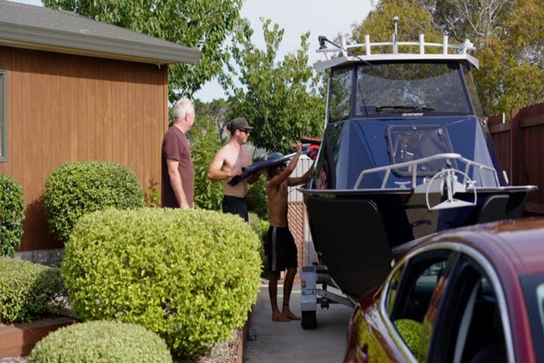 Photo of property in 25 Pine Ridge Terrace, Waikanae Beach, Waikanae, 5036