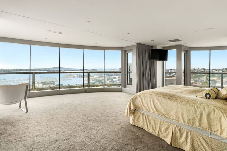 Photo of property in Shangri La Apartments, 15/97 Jervois Road, Herne Bay, Auckland, 1011