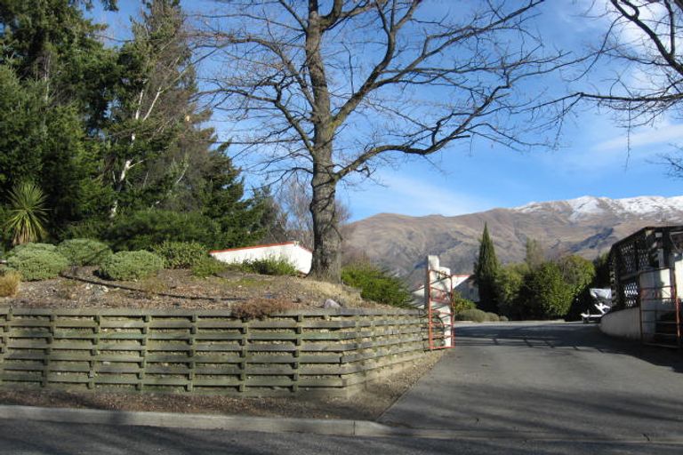 Photo of property in 19 Chalmers Street, Wanaka, 9305
