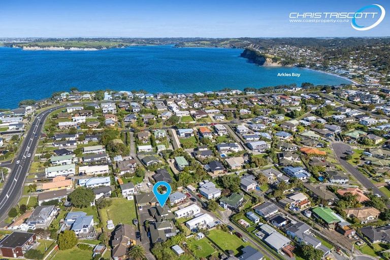 Photo of property in 2/12 Sundown Avenue, Manly, Whangaparaoa, 0930