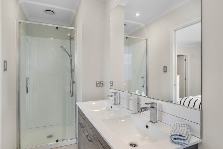 Photo of property in 10 Walter Merton Road, Hobsonville, Auckland, 0616