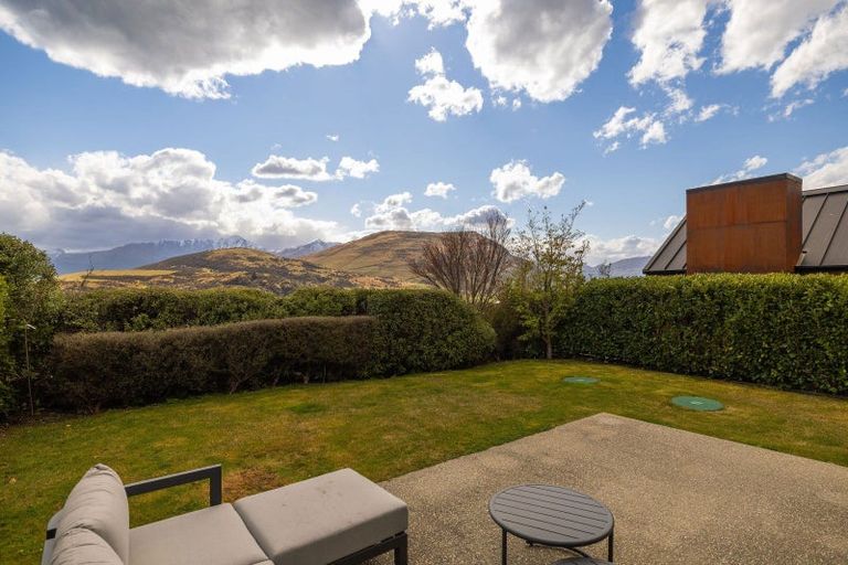 Photo of property in 25 Double Cone Road, Jacks Point, Queenstown, 9371