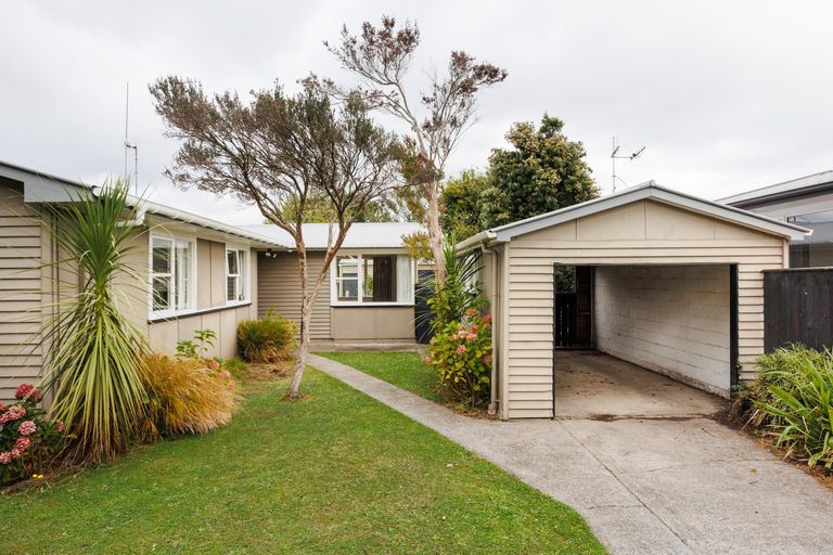 Photo of property in 382 Ruahine Street, Terrace End, Palmerston North, 4410