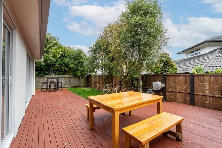 Photo of property in 8 Halewood Grove, Churton Park, Wellington, 6037