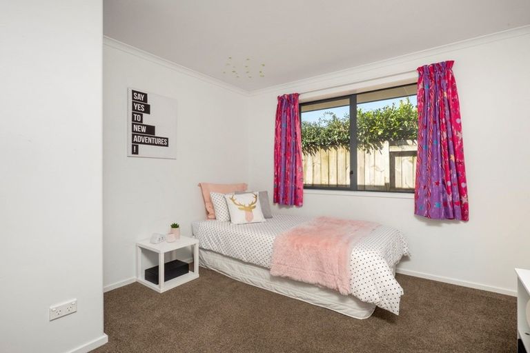 Photo of property in 49 Gibson Place, Papamoa Beach, Papamoa, 3118