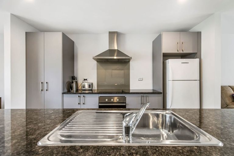 Photo of property in 90 Arion Road, Takanini, 2112