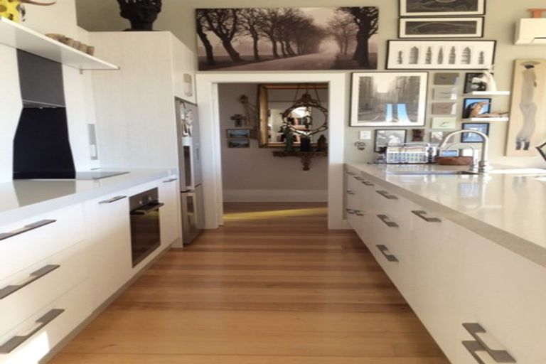 Photo of property in 114 Cliffs Road, Saint Clair, Dunedin, 9012