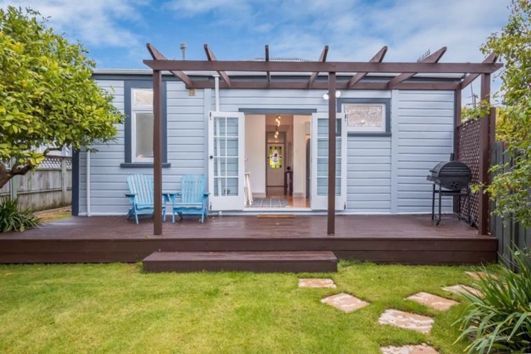 Photo of property in 156 Kings Crescent, Hutt Central, Lower Hutt, 5010