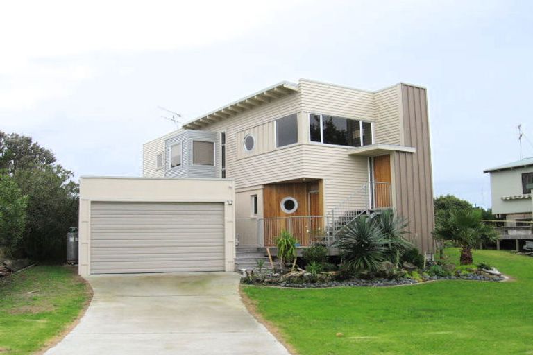 Photo of property in 19 Broadlands Drive, Omaha, 0986