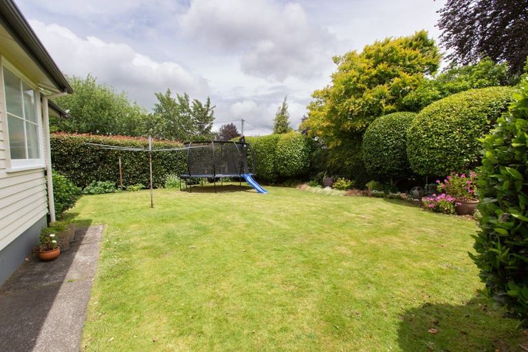 Photo of property in 3 Chamberlain Street, Dannevirke, 4930