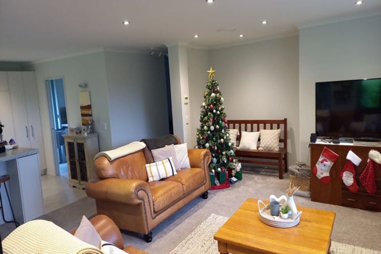 Photo of property in 16a Fernbrook Drive, Hurworth, New Plymouth, 4310