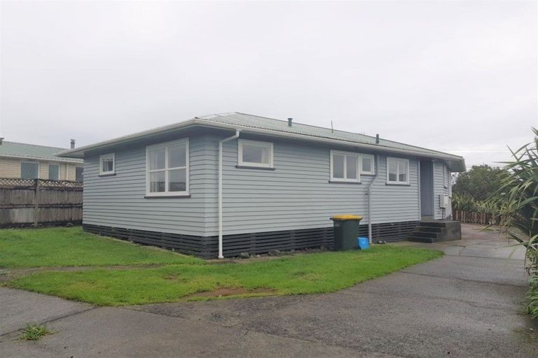 Photo of property in 187 Omata Road, Blagdon, New Plymouth, 4310