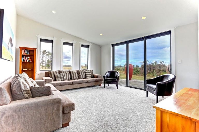 Photo of property in 106b Watt Livingstone Road, Westmere, Whanganui, 4574