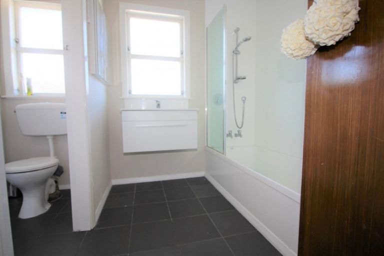 Photo of property in 13 Chamberlain Street, Dannevirke, 4930