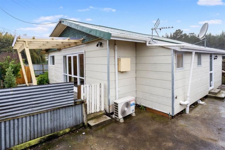 Photo of property in 1 Pine Avenue, Kainga, Christchurch, 8083