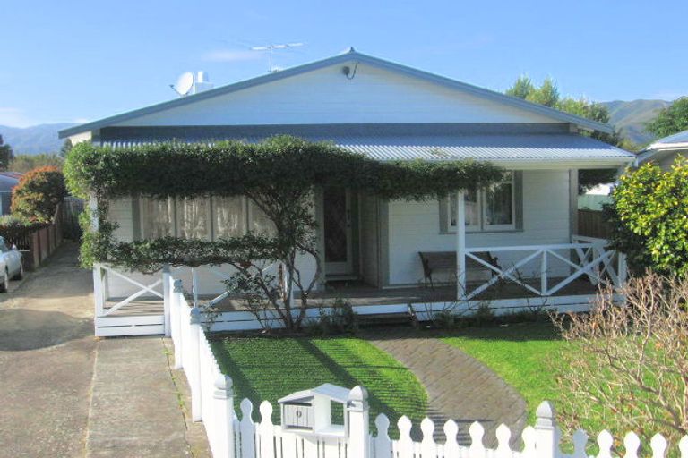 Photo of property in 50 Connolly Street, Boulcott, Lower Hutt, 5010