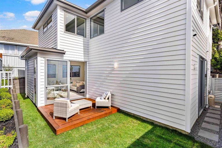 Photo of property in 33d Roseberry Avenue, Birkenhead, Auckland, 0626