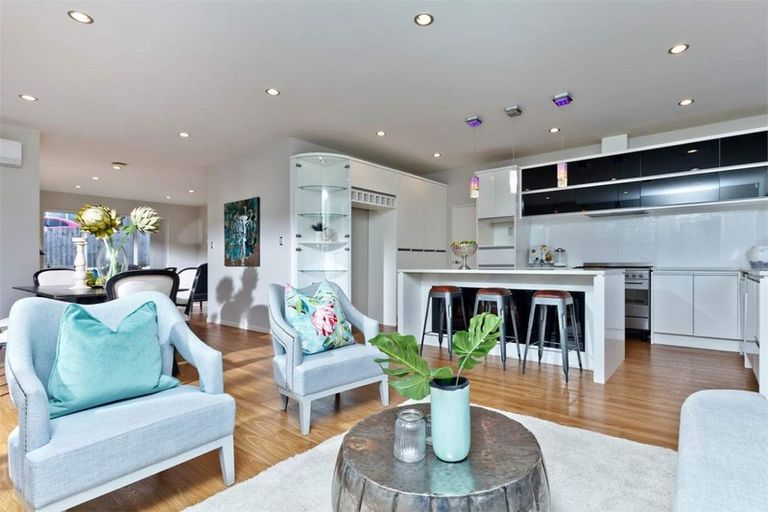 Photo of property in 85 Hugh Green Drive, Pinehill, Auckland, 0632