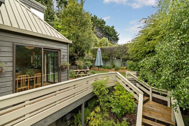 Photo of property in 5 Mackinnon Terrace, Sunshine Bay, Queenstown, 9300