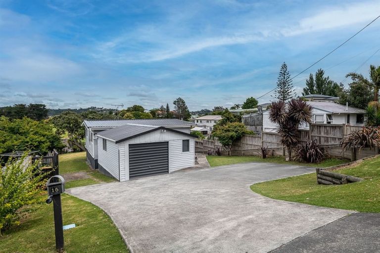 Photo of property in 15 Bonita Avenue, Stanmore Bay, Whangaparaoa, 0932