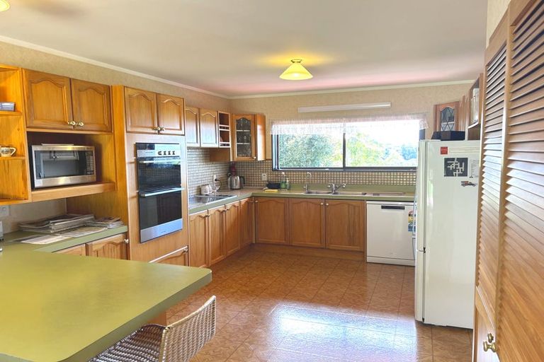 Photo of property in 9 Harper Street, Chatswood, Auckland, 0626