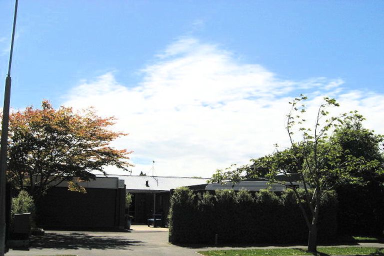 Photo of property in 11 Braco Place, Burnside, Christchurch, 8041